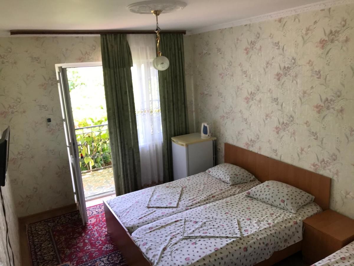 Гостевой дом Guest House on Demerjipa Гагра